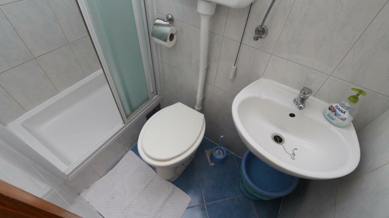 Dinka Guesthouse Makarska Buitenkant foto