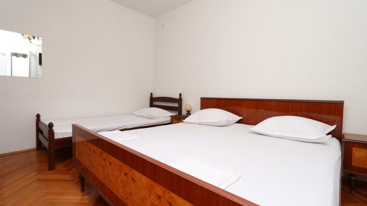 Dinka Guesthouse Makarska Buitenkant foto