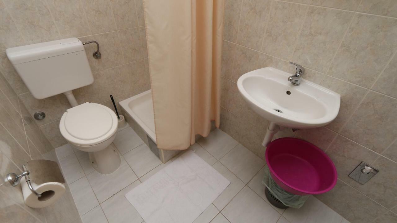 Dinka Guesthouse Makarska Buitenkant foto