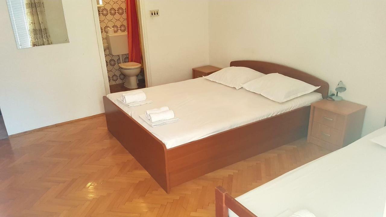 Dinka Guesthouse Makarska Buitenkant foto