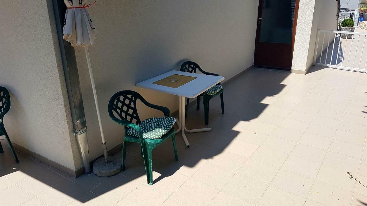 Dinka Guesthouse Makarska Buitenkant foto